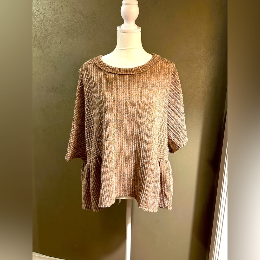 Knit top with tie in back, size S, never worn, generous cut with wide sleeves